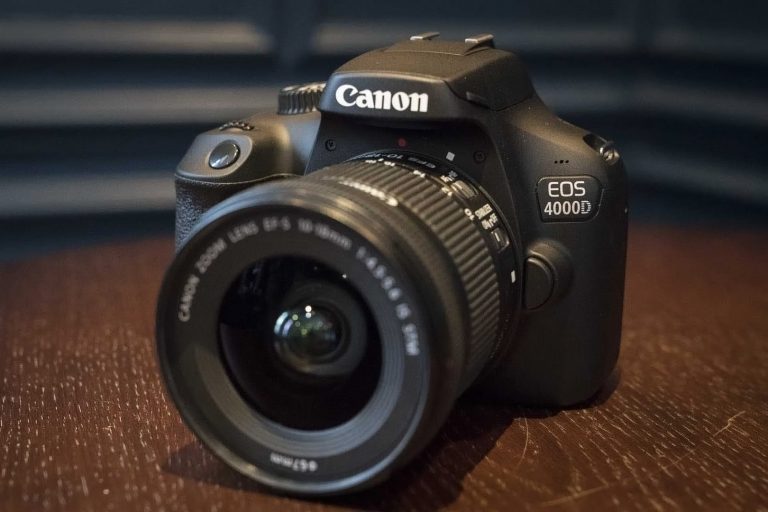 EOS 4000D