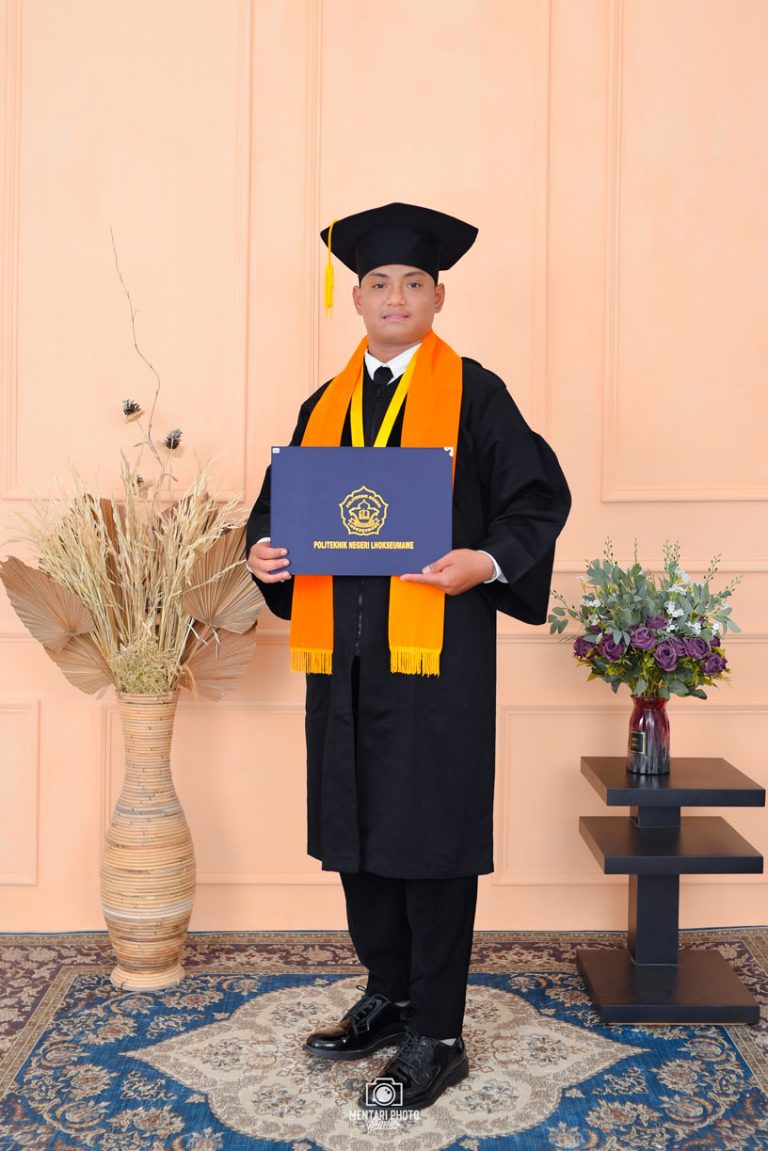 Foto Wisuda M. Yudi 1 Foto Wisuda Yudi Politeknik Negeri Lhokseumawe