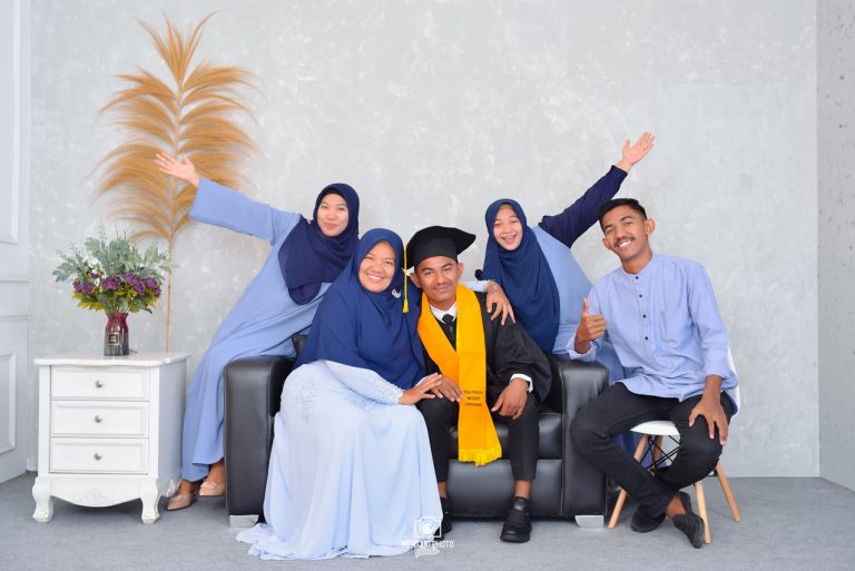 Wisuda Dayat